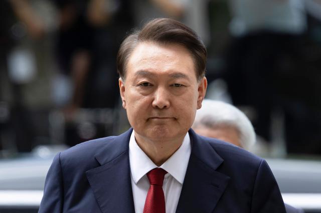 尹前大統領、再拘束後初の公判…ソウル拘置所～瑞草洞の裁判所で裁判