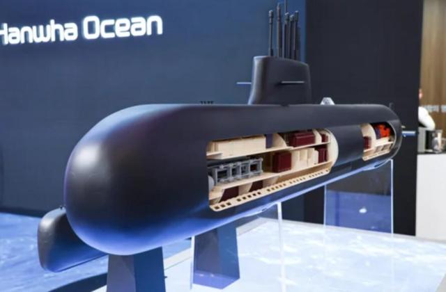Hanwha Ocean intensifies bid for Polands $6 billion submarine project