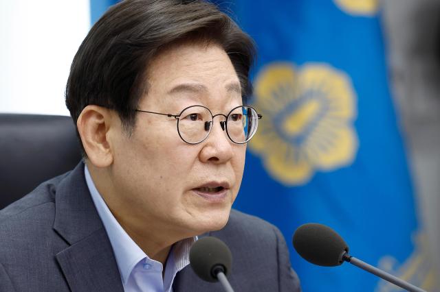 이 대통령 첫 NSC서 