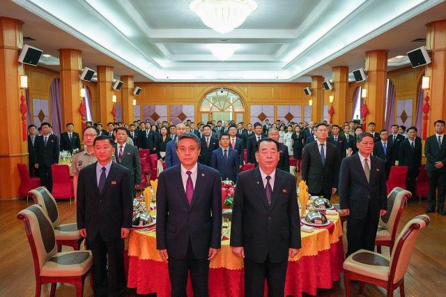 North Korea hails historic treaty in bid to mend ties with China