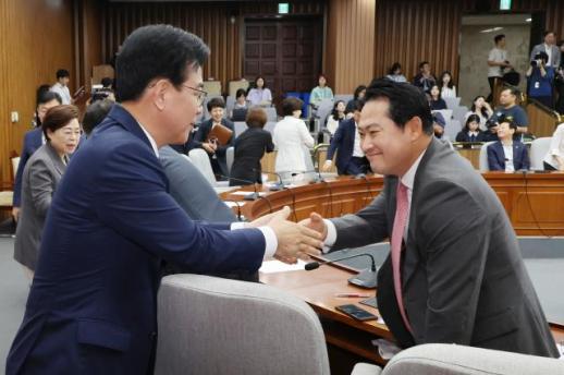 장동혁 언제까지 사과만 할건가…당 혁신안 두고 맹폭