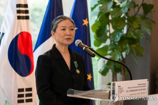 김수자, 佛 문화예술 공로 훈장 오피시에 수훈 韓 현대미술 세계에 알려  