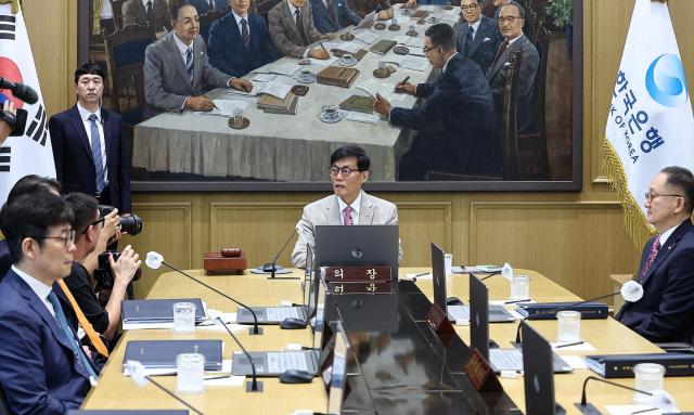 이창용 한국은행 총재 금융통화위원회 사진사진공동취재단