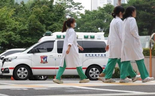 1년 반 만에 의대생 전원 복귀 선언…전공의도 돌아올까  