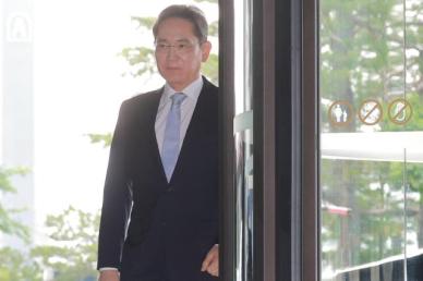 [회장님은 워케이션] 글로벌 빅샷 만나고 온 JY··· 위기 탈출 해법 찾았나
