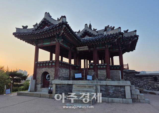 방화수류정 전경사진김문기 기자