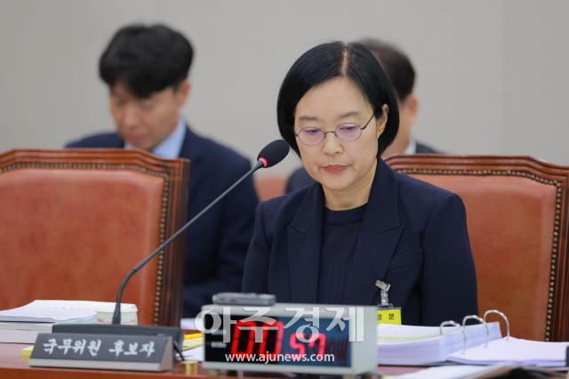 [포토] 인사청문회 참석한 한성숙 중기부 장관 후보자