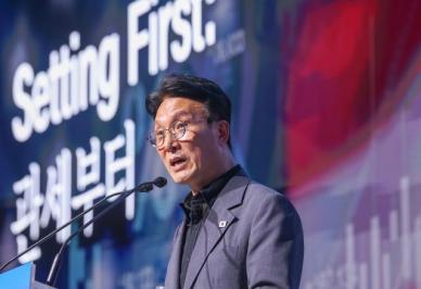 김민석 총리 AI 핵심 산업 발전 위한 인재 확보는 가장 중요한 문제