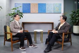 President Lee appoints former Doosan chairman to lead trade mission to Washington