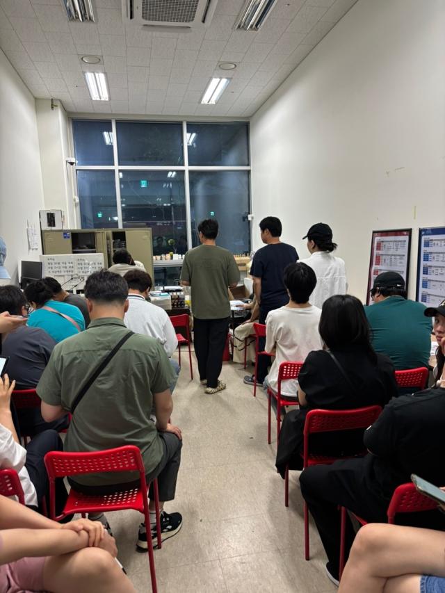 휴대폰 성지 판매점 대기열 사진연합뉴스