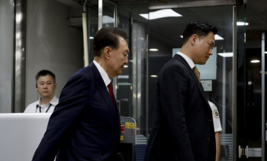 尹 건강악화 호소에도…법원 구속 유지 결정