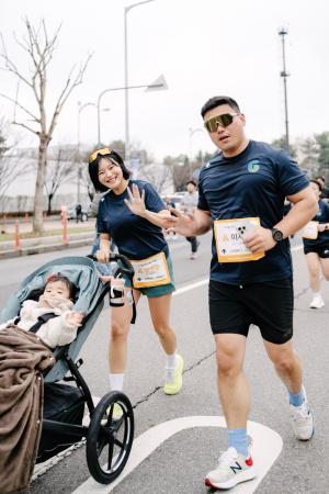서울베이비앰배서더로 선정된 리틀 러너스 가족 사진서울시