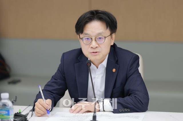 김정관 산업통상자원부 장관이 21일 오전 서울 중구 대한상공회의소에서 열린 경제단체 및 업계와의 대미 통상 긴급점검회의에서 모두발언을 하고 있다 20250721사진유대길 기자 dbeorlf123ajunewscom