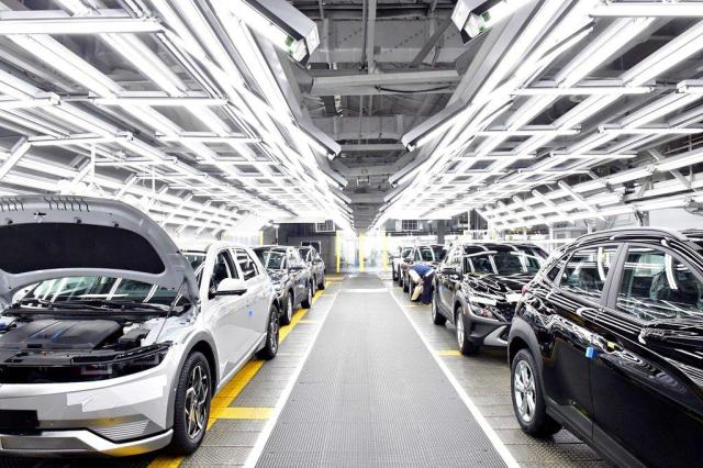 Dây chuyền sản xuất Ioniq 5 của Nhà máy Hyundai Motor Ulsan ẢnhTập đoàn Hyundai Motor
