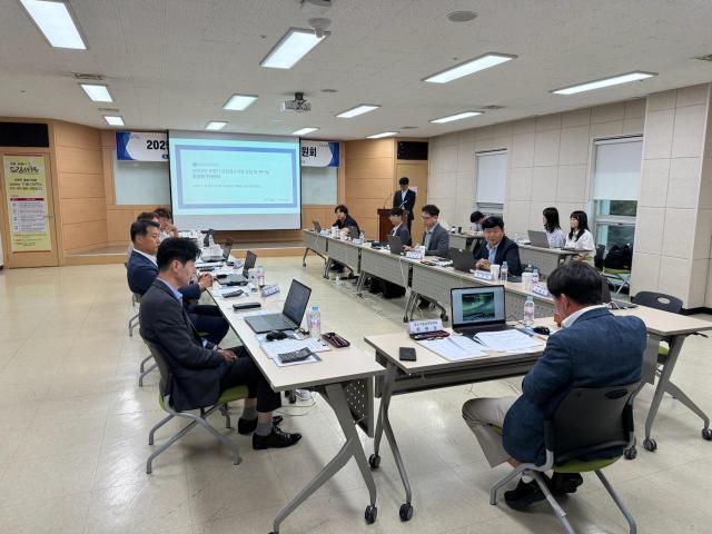 포항시 강소기업성장위원회 회의 장면 사진포항시