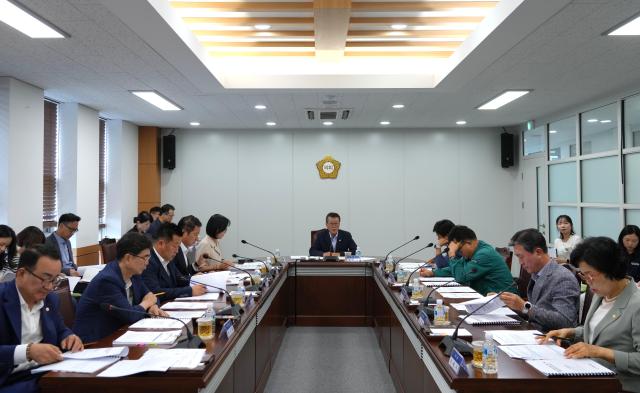영천시의회 정례간담회 진행 모습 사진영천시의회