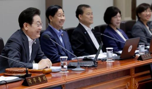 李 예금보호한도 1억 상향…금융 수요자 권리 향상으로 돌려줘야