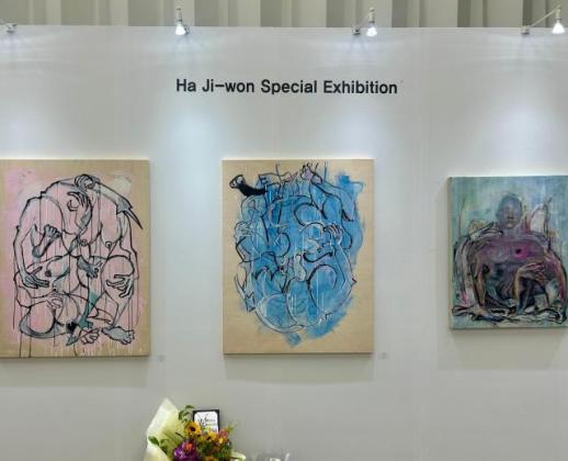 河智苑首登国际艺博舞台 以画布诉说情感与身份