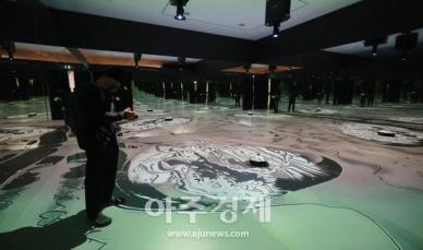 [포토] 우관중: 흑과 백 사이 미디어데이
