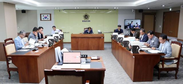 제360회 임시회 제3차 건설소방위원회 모습사진충남도의회