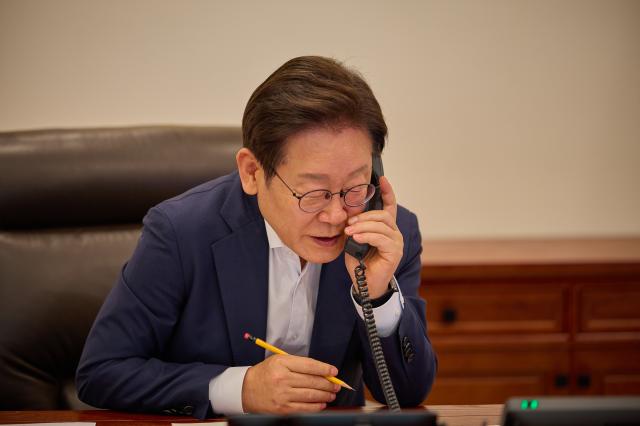 李대통령, 우즈벡 대통령과 통화…호혜 협력 확대할 것