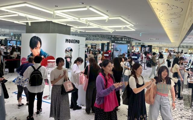 일본 시부야에서 열린 모레모 팝업스토어 사진 세화피앤씨