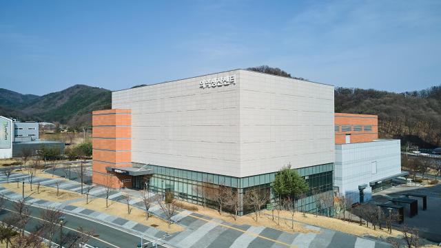 케이메디허브 의약생산센터가 치매치료제 후보물질 프테로신 D의 비임상시험 진입을 지원한다 사진케이메디허브