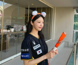 워터밤 여신 권은비, 부산선 못 본다…건강상 이유로 추가 휴식 필요