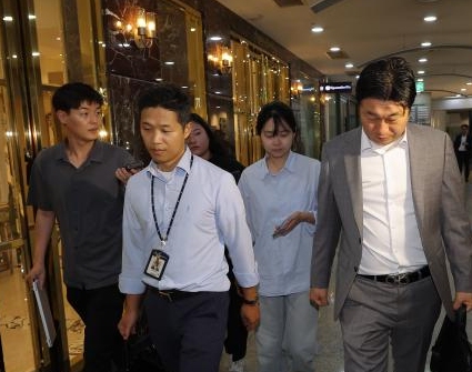 김건희 특검, 코바나컨텐츠 후원 의혹 송병준 컴투스 의장 조사