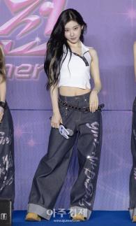 [포토] 포즈 취하는 있지 채령 (2025 SBS 가요대전 썸머)
