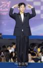 [포토] 포즈 취하는 폴킴 (2025 SBS 가요대전 썸머)