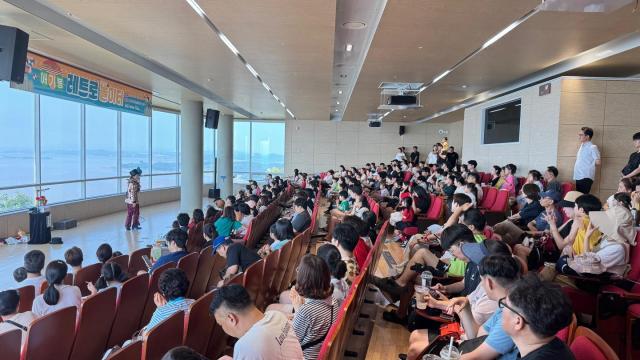 김포시는 지난 26일 애기봉평화생태공원에서 개최한 여름방학 맞이 특별문화행사 ‘애기봉 레트로놀이터 이벤트  추억 속으로’를 개최했다 사진김포시