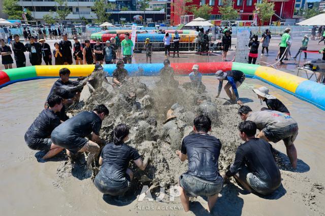 [K-travel] A muddy summer like no other in Boryeong
