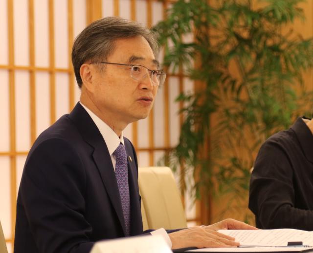 訪日中の趙顕外交部長官、石破茂首相と15分間会談…「友好的な韓日関係の維持・発展」