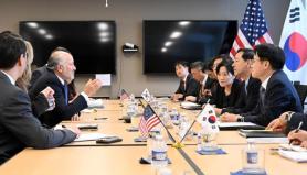 [K-Trade] South Korean deputy PM meets US commerce chief on tariff talks