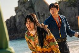 [최씨네 리뷰] 싱크로율은 높게, 온도는 다르게…영화 좀비딸