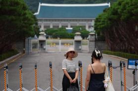 All tours suspended as Cheong Wa Dae undergoes renovation ahead of Lees move-in