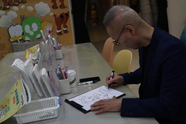 50년이 지난 지금도 김수정 작가는 그리는 걸 멈추지 않았다 사진 김호이 기자
