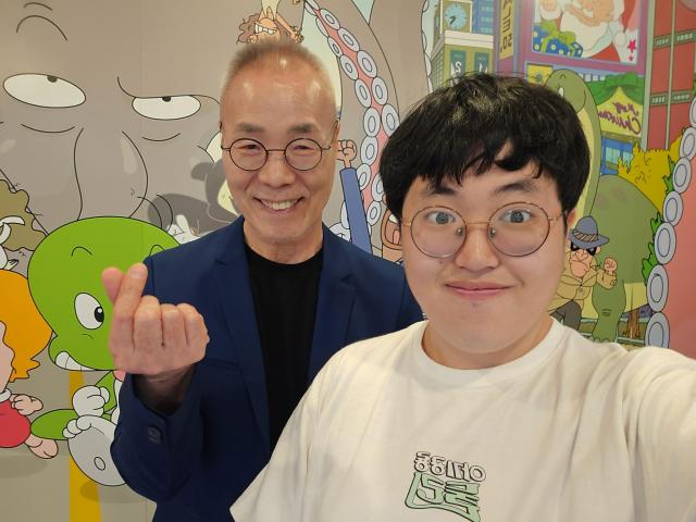 김수정 작가와 사진 김호이 기자