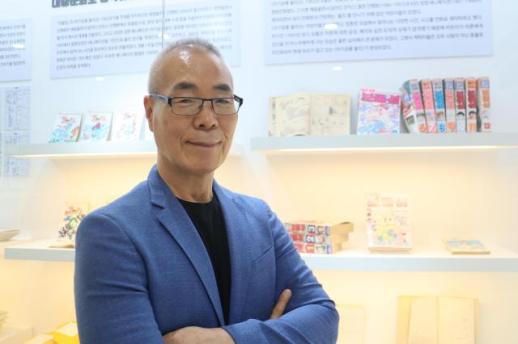 [김호이의 사람들③] 창작은 죽을 때까지 – 데뷔 50주년, 둘리 아빠 김수정 작가의 끝나지 않은 이야기