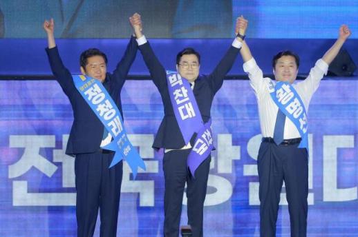 정청래 법사위원장처럼 당대표…박찬대 당·정·대 원팀으로 이재명 시대 책임