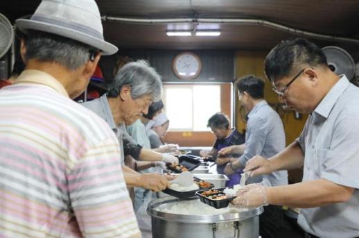 韩国基础生活保障对象老年人近半数 平均每9位老人中1人受助