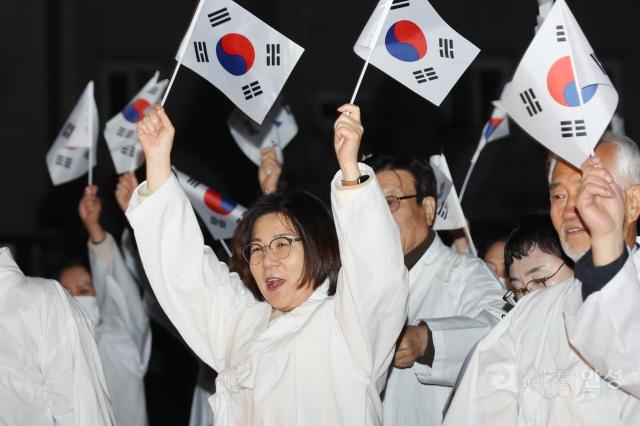 광복 80주년 기념 안성 4・1독립항쟁 재현행사에서 만세삼참 모습 사진안성시