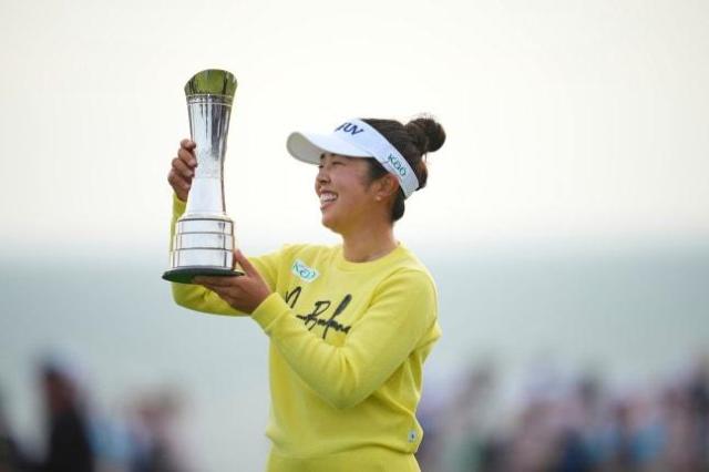 4일 야마시타 미유가 미국여자프로골프LPGA 투어 시즌 마지막 메이저대회 AIG 여자오픈총상금 975만 달러에서 우승했다 사진연합뉴스·로이터