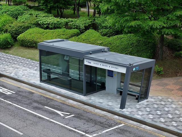 인천경제자유구역IFEZ에 설치된 스마트쉘터사진롯데이노베이트 

 