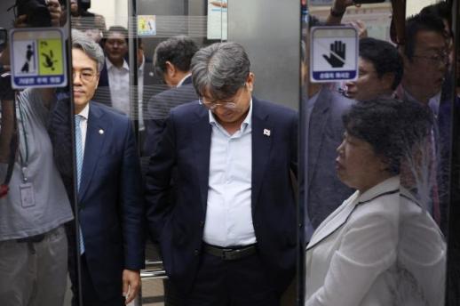 이춘석 차명거래 의혹에...與 진상조사 지시 野 형사고발(종합)