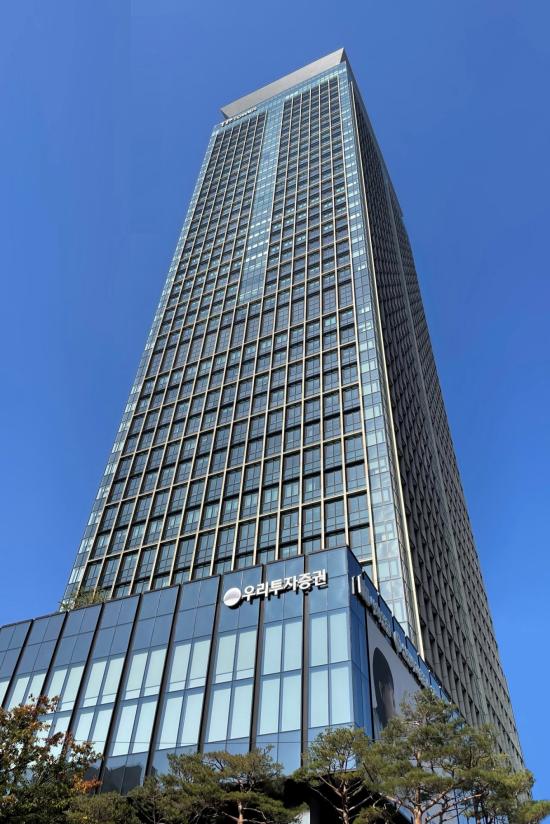우리투자증권 사옥이 위치한 서울 영등포구 여의도 TP타워옛 사립학교교직원연금공단 서울회관 사진우리투자증권