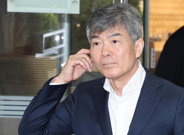 김건희 여사의 최측근으로 알려진 이종호 전 블랙펄인베스트 대표가 5일 영장실질심사를 받기 위해 서울중앙지법에 출석하고 있다사진연합뉴스