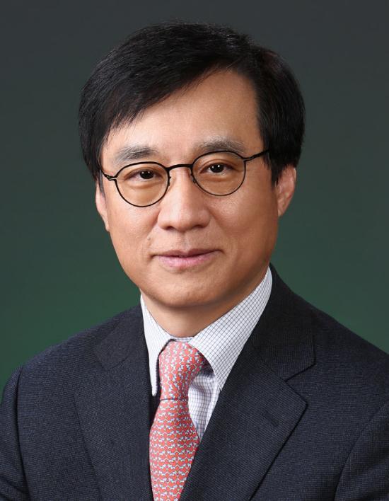 김철주 생명보험협회장 겸 생명보험사회공헌위원회 위원장사진생명보험협회장
