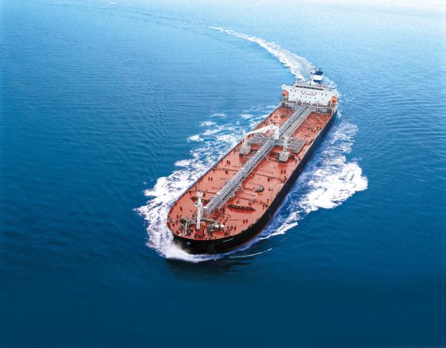 인터내셔널 시웨이즈가 케이조선에 신규 발주한 선박과 동일한 7만3600 DWT LR 1 탱커 선박 사진케이조선